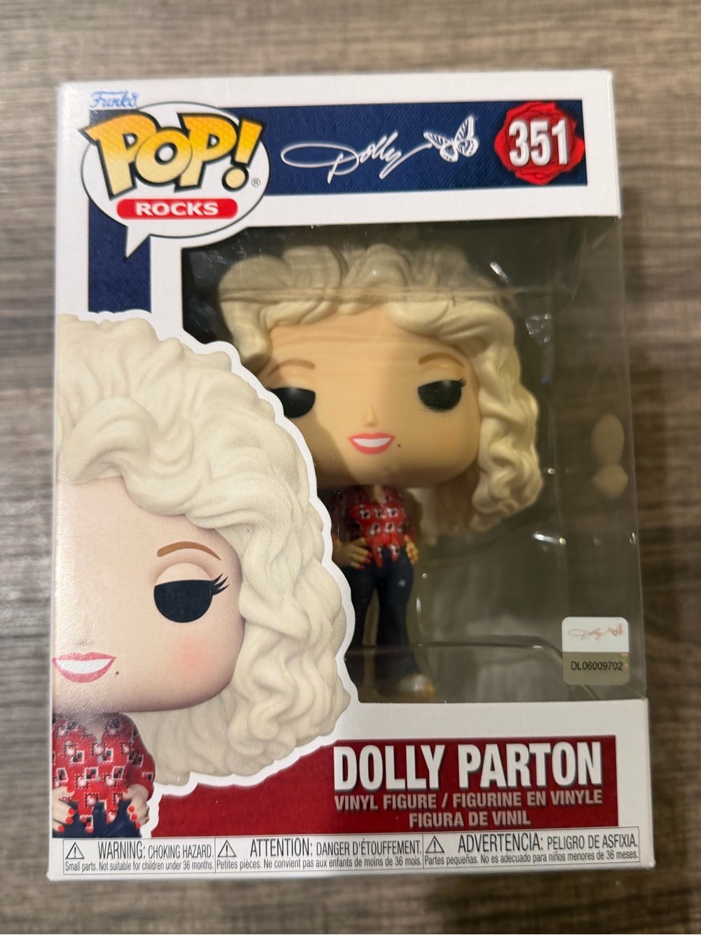 Funko Dolly Parton Pop! Vinyl Figure 351 NWT